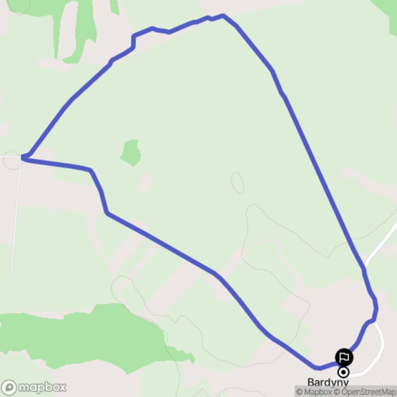 Łatwa, 5.8km trasa turystyczna rozpoczyna się w Bardynach.\n - Bardyny