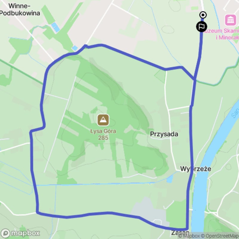 Łatwa, 5,8km trasa turystyczna rozpoczynająca się w Dubiecku.\n - Dubiecko