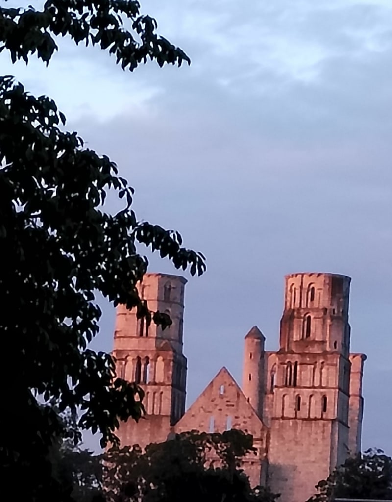 Jumieges bord de Seine - Jumièges