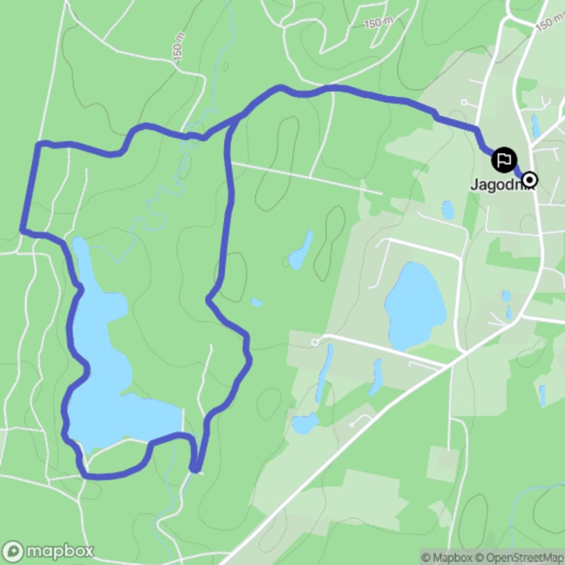 Łatwa, 4,6km trasa turystyczna rozpoczynająca się w Jagodniku.\n - Jagodnik