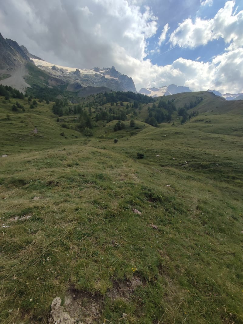 Balade avec vue sur la vallée de la Romanche - La Grave