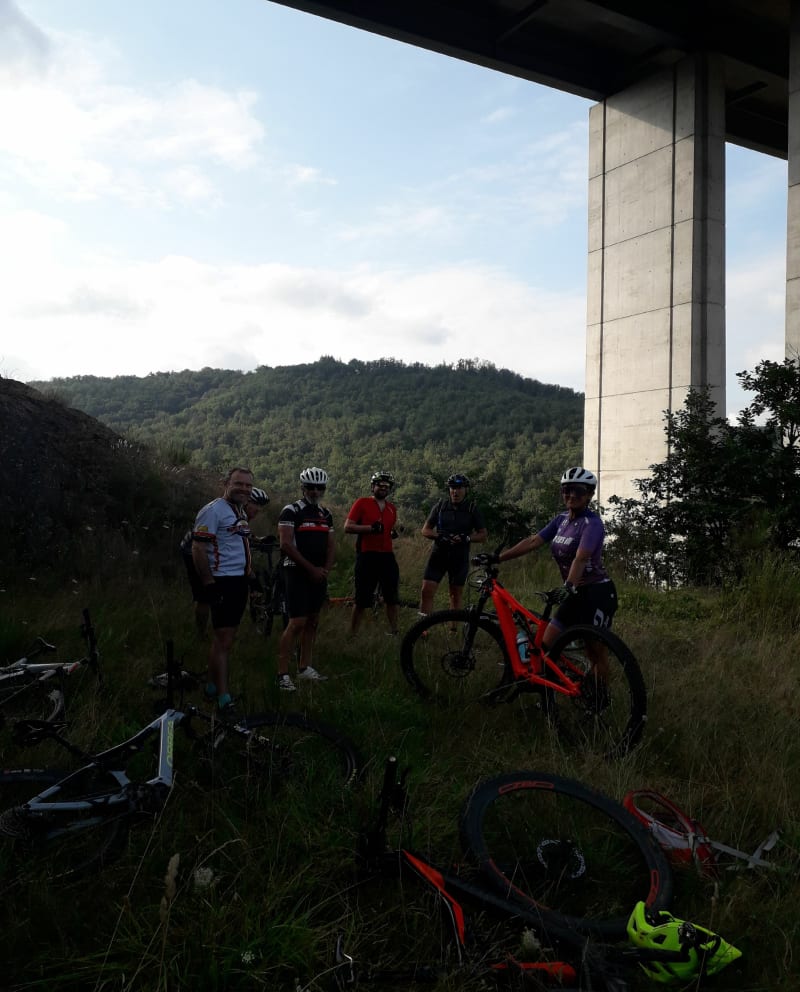 Vous prendrez bien un peu de Cantal depuis Charbonnier-les-Mines - Sainte-Florine
