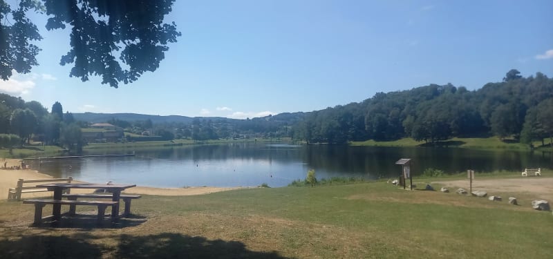 Tour du lac à Châteauneuf la foret - Châteauneuf-la-Forêt