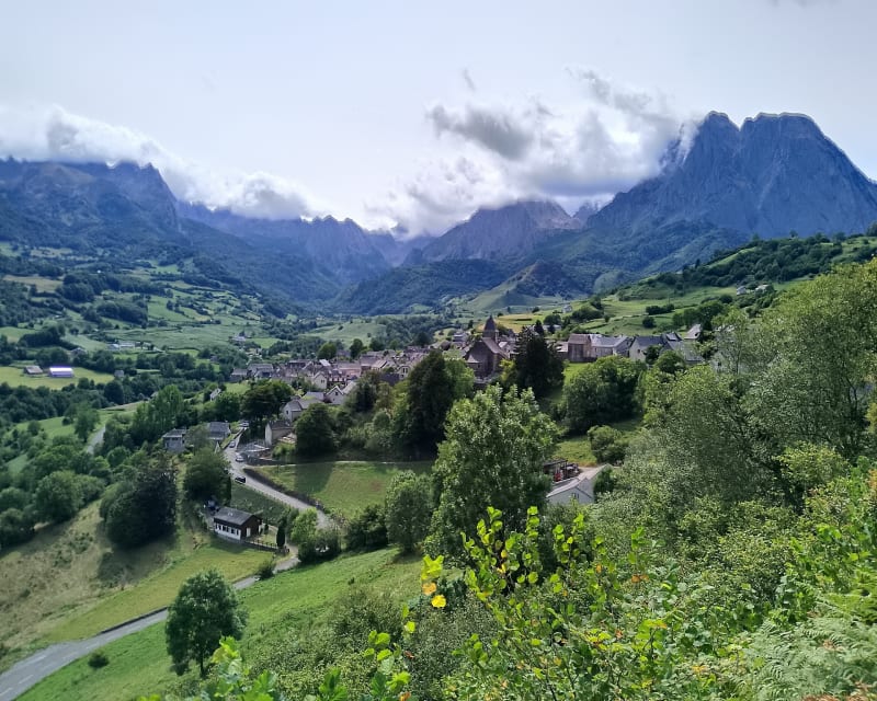 Montée au belvédère de Lescun - Lescun