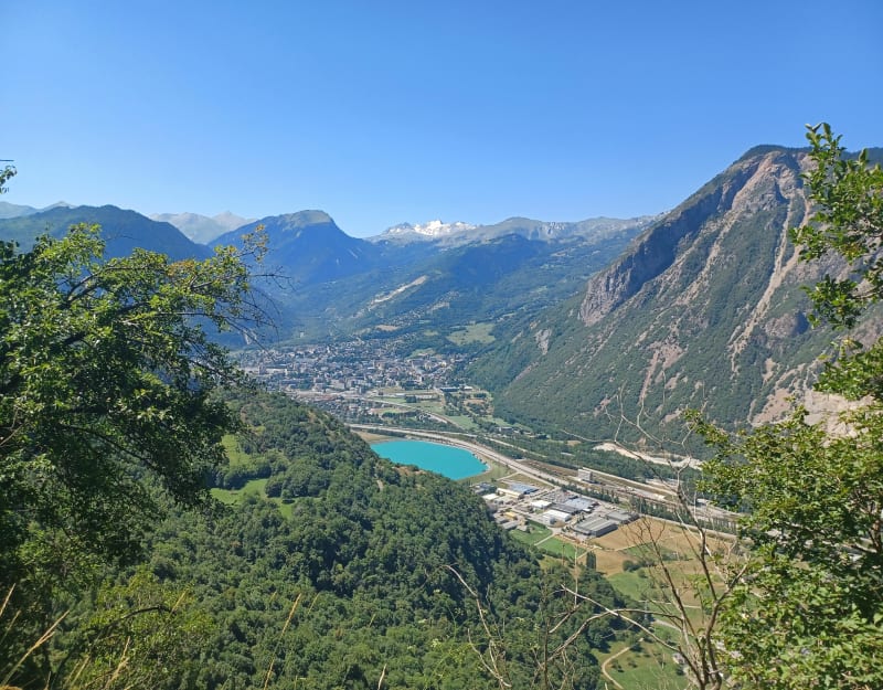 Vue sur Saint Jean de Maurienne, par Montandré - La Tour-en-Maurienne