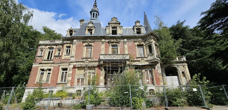 Blendecques, l'arbre Hardi au départ du château de Westhove - Blendecques