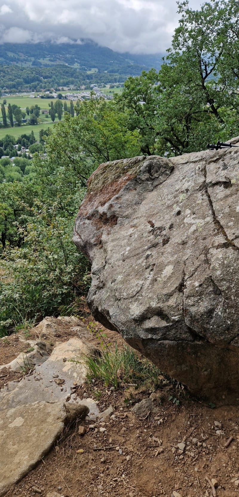 La Pierre du Balandrau et les Châtaigneraies - Argelès-Gazost