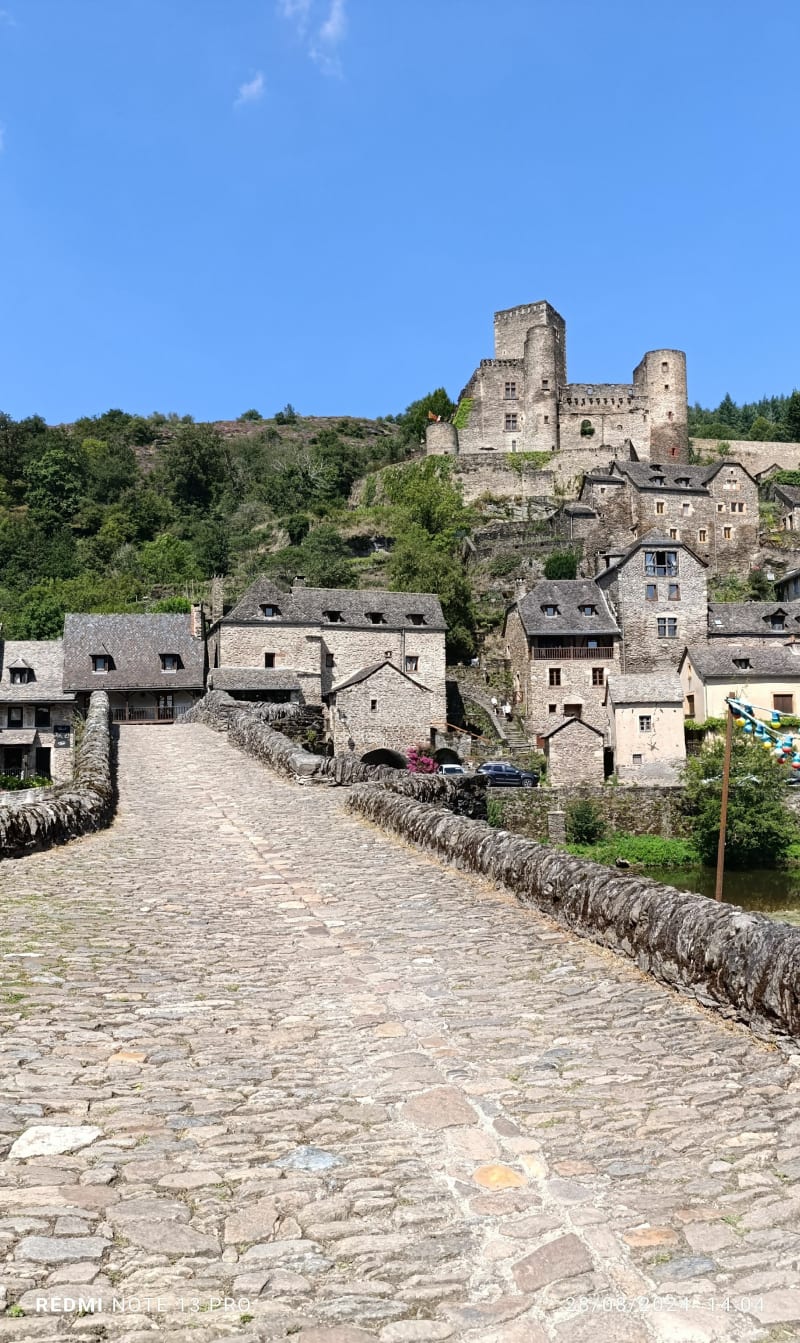 Petite boucle château de Belcastel et sanctuaire du Lourdou - Belcastel