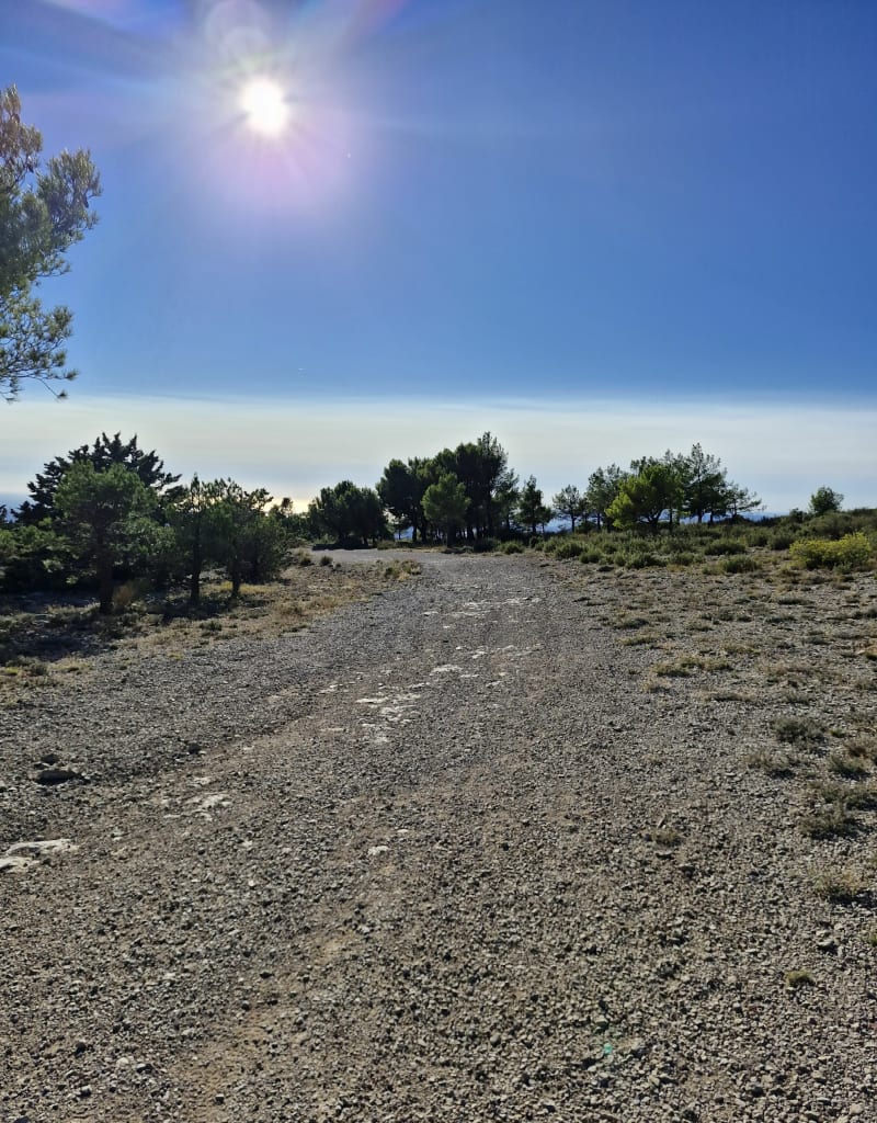 Montée du Garlaban par la route de Marcel Pagnol - Aubagne