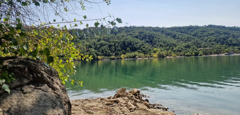 Balade par le Lac de Saint Cassien en passant par Bagnole en forêt - Les Adrets-de-l'Estérel