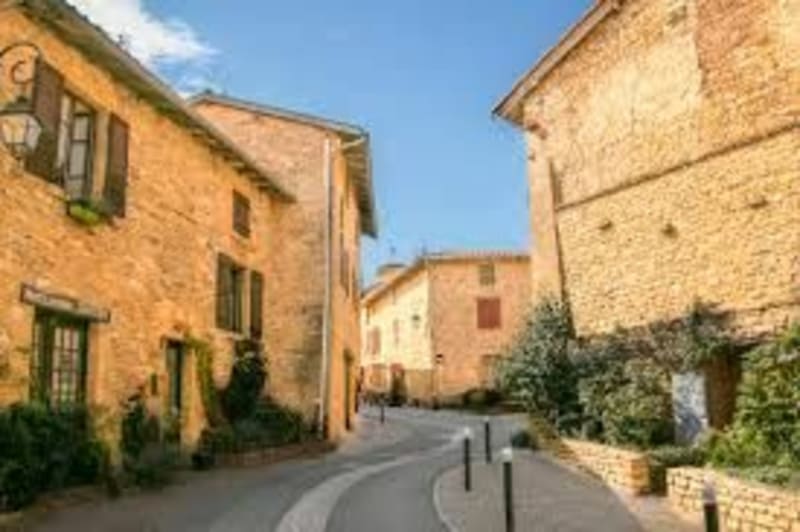 Découvrir le Beaujolais et Val d'Oingt - Lyon