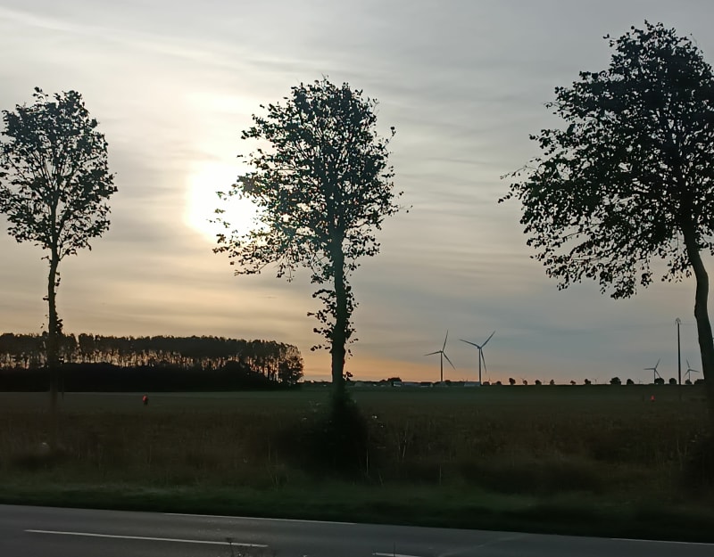 En passant par la campagne, le hable et la mer autour d'Ault - Ault