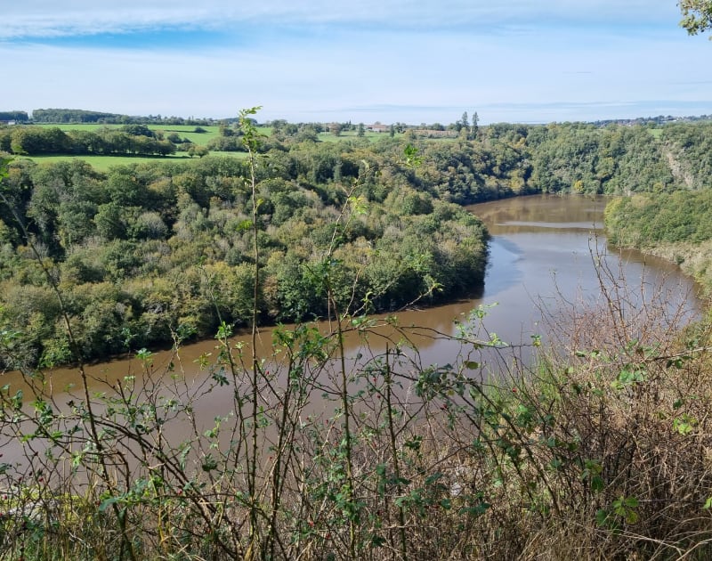 A la confluence de deux rivières, la Tardes et le Cher. - Évaux-les-Bains