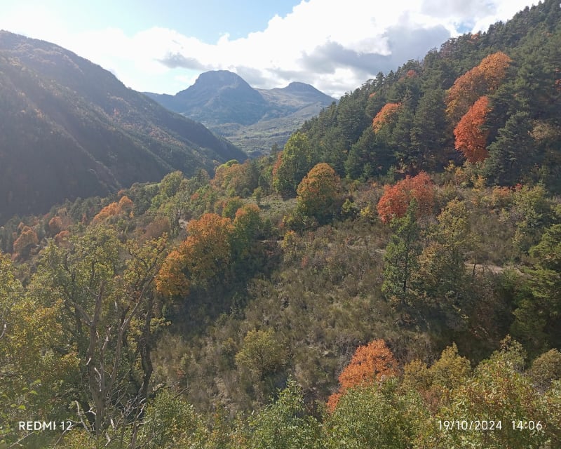 Tour des Clues de Verdaches, par Saut de la Pie - Barles
