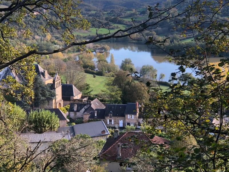 Balade en foré et chemin avec dénivelé - Lissac-sur-Couze