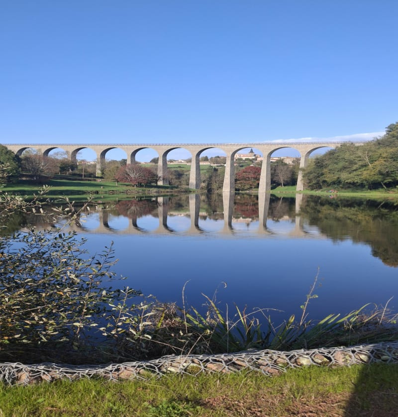 Campagne de Saint-Symphorien-de-Lay et Etang de la Roche - Saint-Symphorien-de-Lay