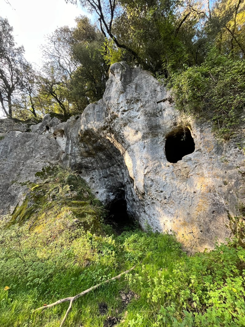 Balade de la Grotte du Gros Roc, par les Forges - Le Douhet