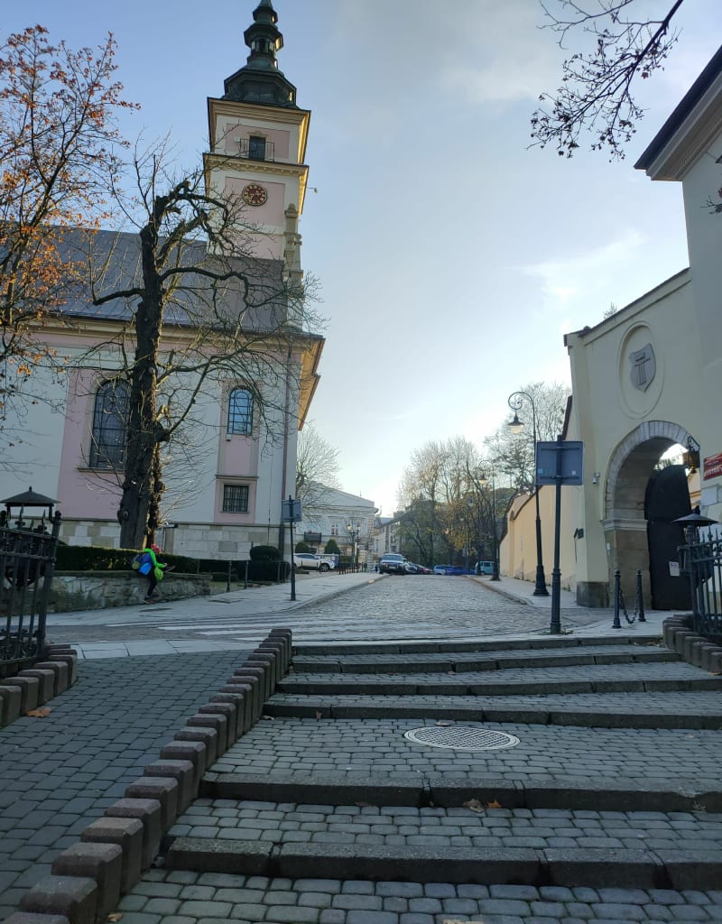 Dworzec kolejowy park pod Baranem kościół sw - Wieliczka