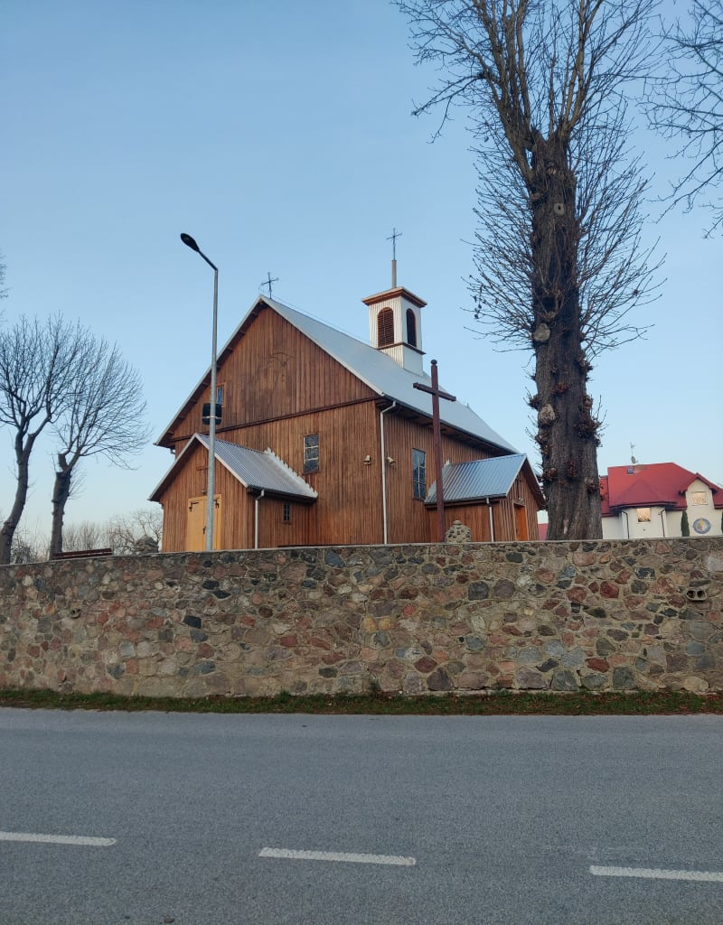 Zabytkowe kościoły drewniane wzdłuż rzeki Łupii - Słupia