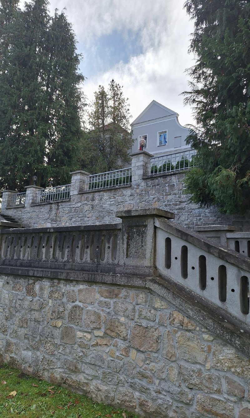 Zamek w Rogowie Opolskim - Krapkowice