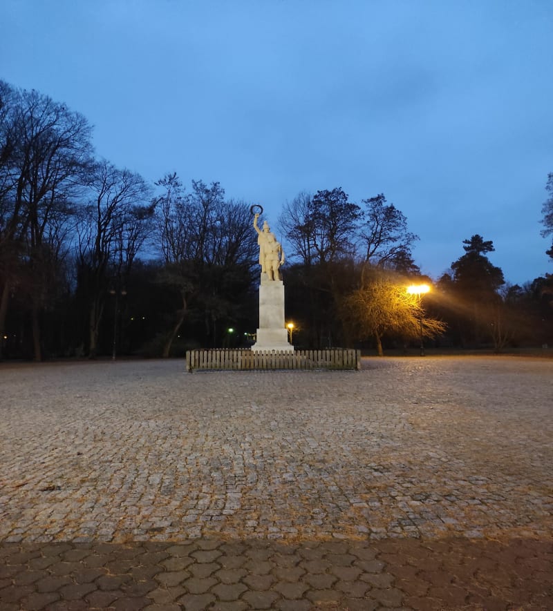 Spacer po parku przy filharmonii, dookoła Akcent ZOO, - Białystok