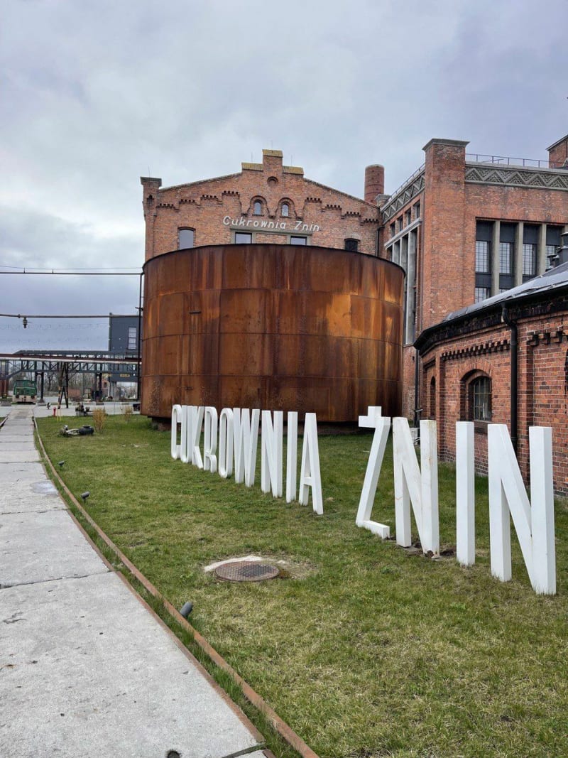 Cukrownia Żnin: historia, relaks i widoki Pałuk - Żnin