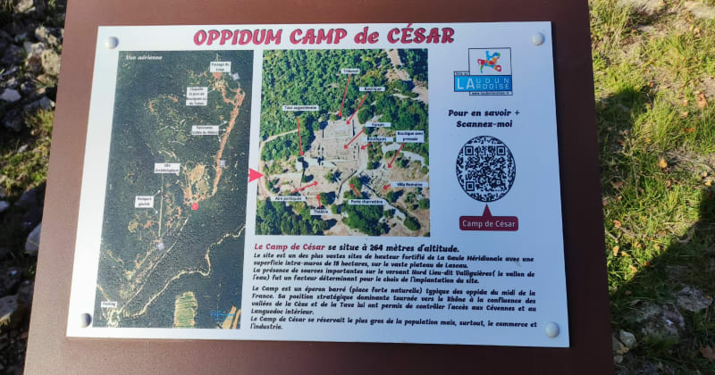 Laudun, Camp de César, plateau de Lacau - Laudun-l'Ardoise