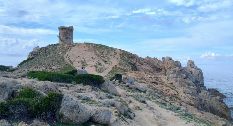 La tour d'Omigna jusqu'à la plage de Chiuni de Sartène - Cargèse