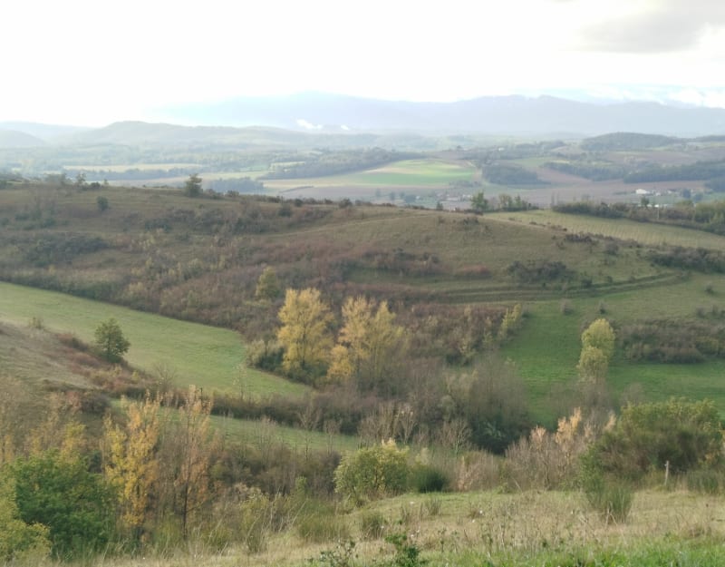 Le fossat , crête,chapelle,champs et petit chemin.. - Le Fossat