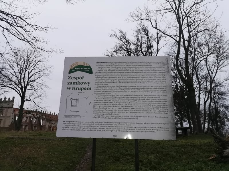 Pieszo wokół zamku w Krupym - Krupe