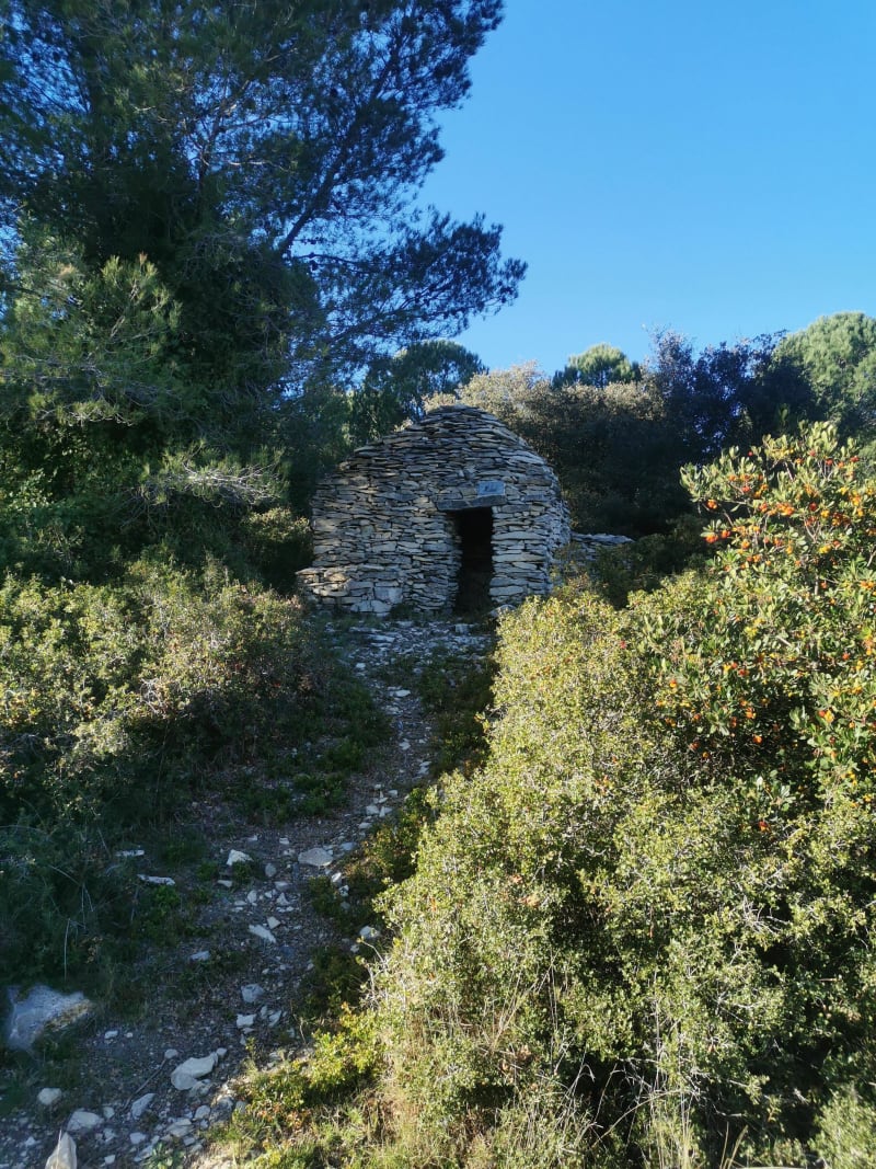 Fontaine du Coucou, par Calvisson depuis Aujargues - Aujargues