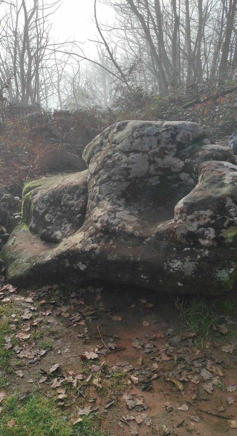 Meyssac - La chaise du diable - Collonges la Rouge. - Meyssac