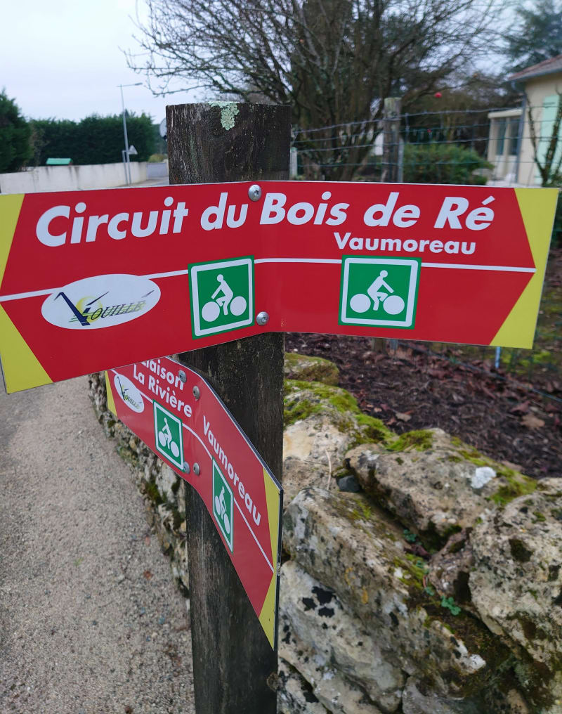 Circuit VTT mixte chemin/route à Vaumoreau - Vouillé