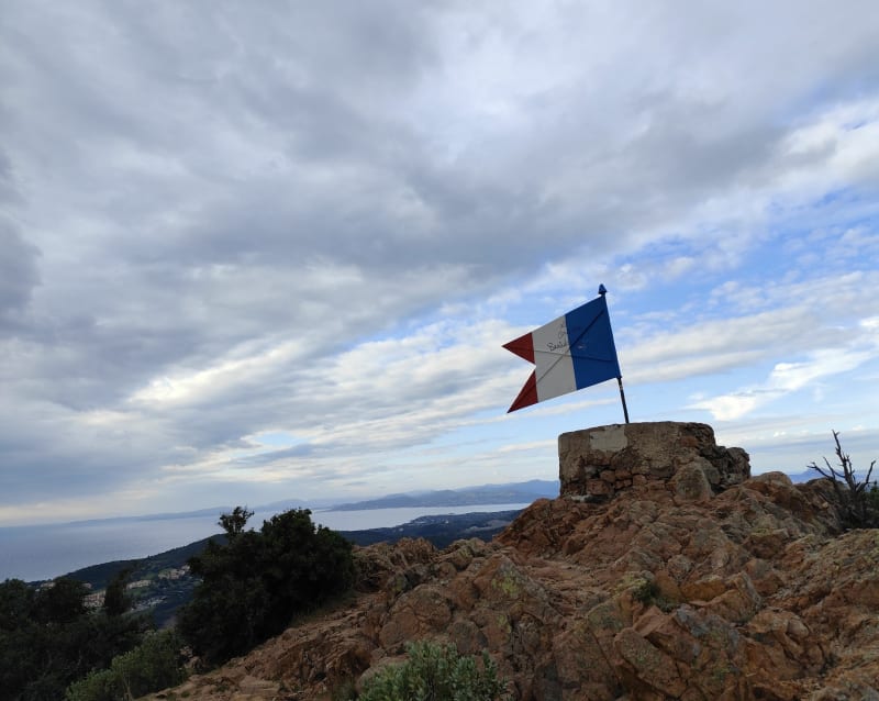 Le pic de l'Ours depuis Agay - Saint-Raphaël