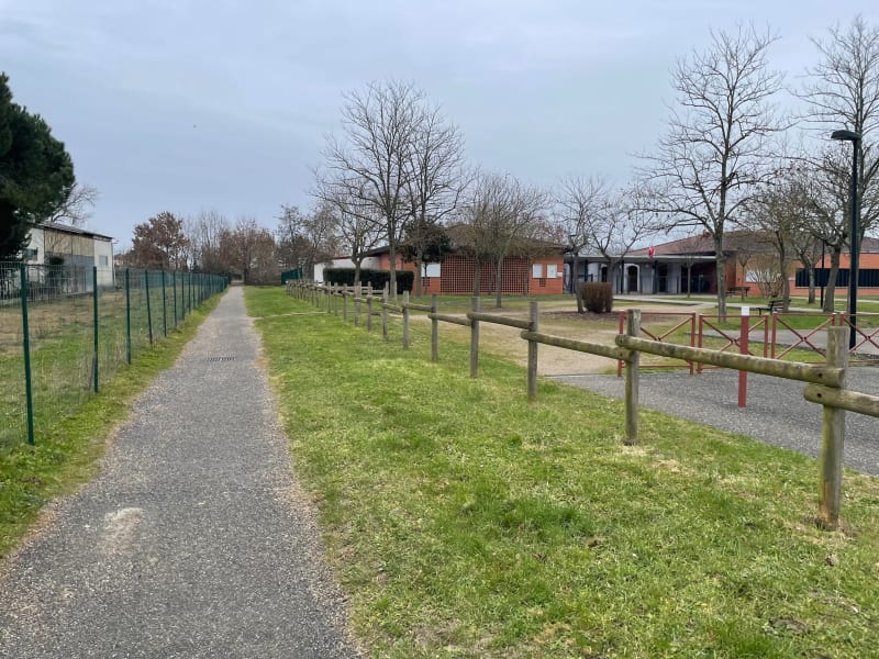 À partir du Stade de Cadars, le long du Canal de la Garonne et de Montech - Montech