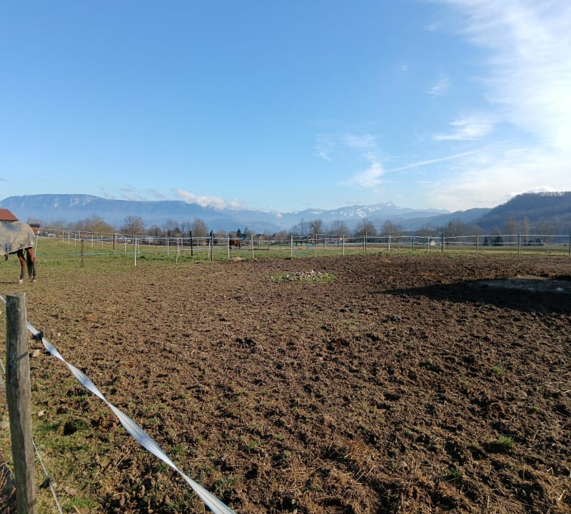 Dans les alentours de la Bruyère, par Vérou - Les Abrets en Dauphiné