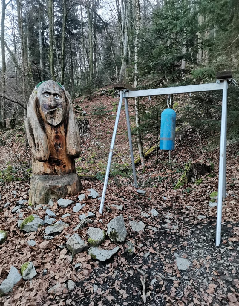 Les bois de Marnaz depuis Hermy - Marnaz