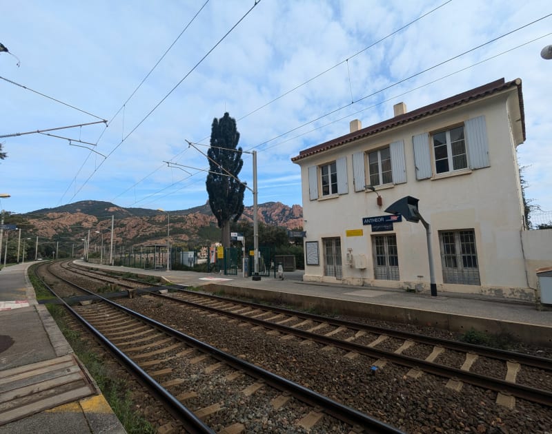 Dent de l'Ours de la gare d'Anthéor - Saint-Raphaël