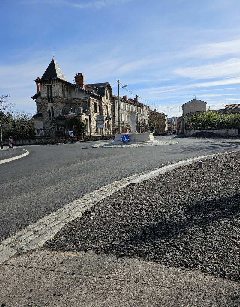 Des trois croix à l'église à Langeac - Langeac