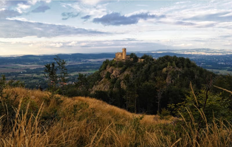 Wymagająca wędrówka 6,1 km - trudny szlak - Jelenia Góra