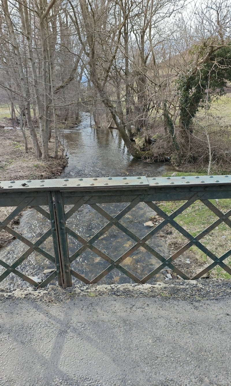 Boucle de Saint-Julien-Chapteuil au Mont Chanis - Saint-Julien-Chapteuil