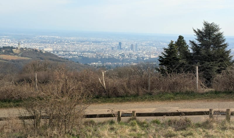 Mont Cindre et Mont Thou depuis Part Dieu à vélo - Lyon