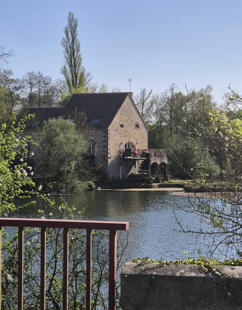 Entre Monbizot et Souillé. Circuit du moulin de La Guierche - Montbizot
