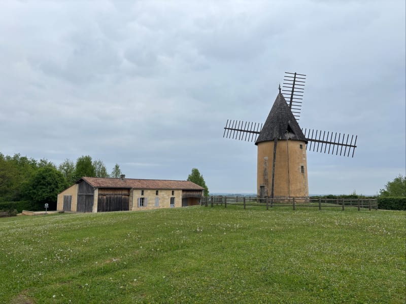 Rando au départ du parking du moulin du Grand Puy à Lansac - Lansac