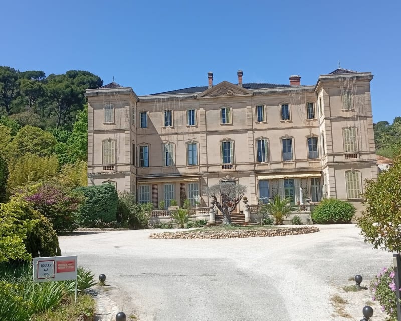 Rando Eyguieres en passant par les grottes de calés - Eyguières