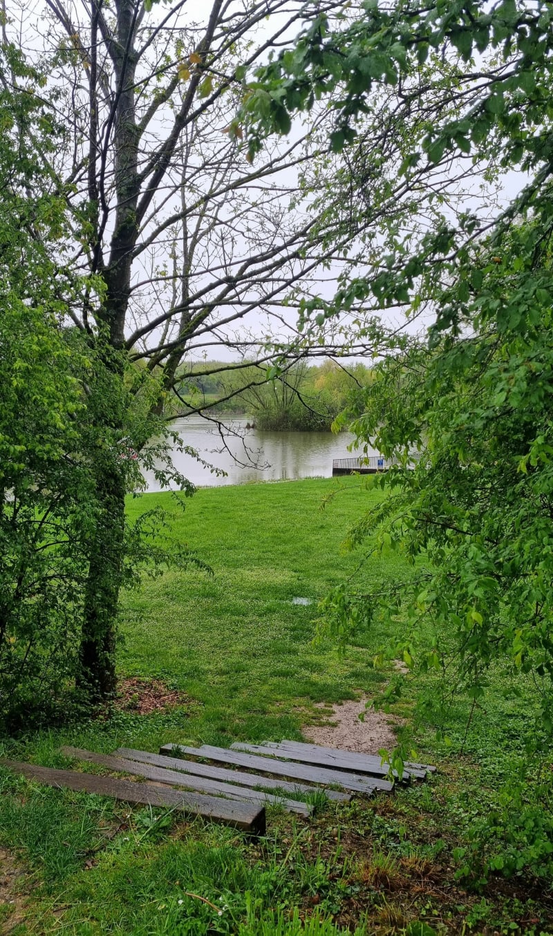 Entre champs et forêt jamais loin de l'eau à Villefontaine - Villefontaine