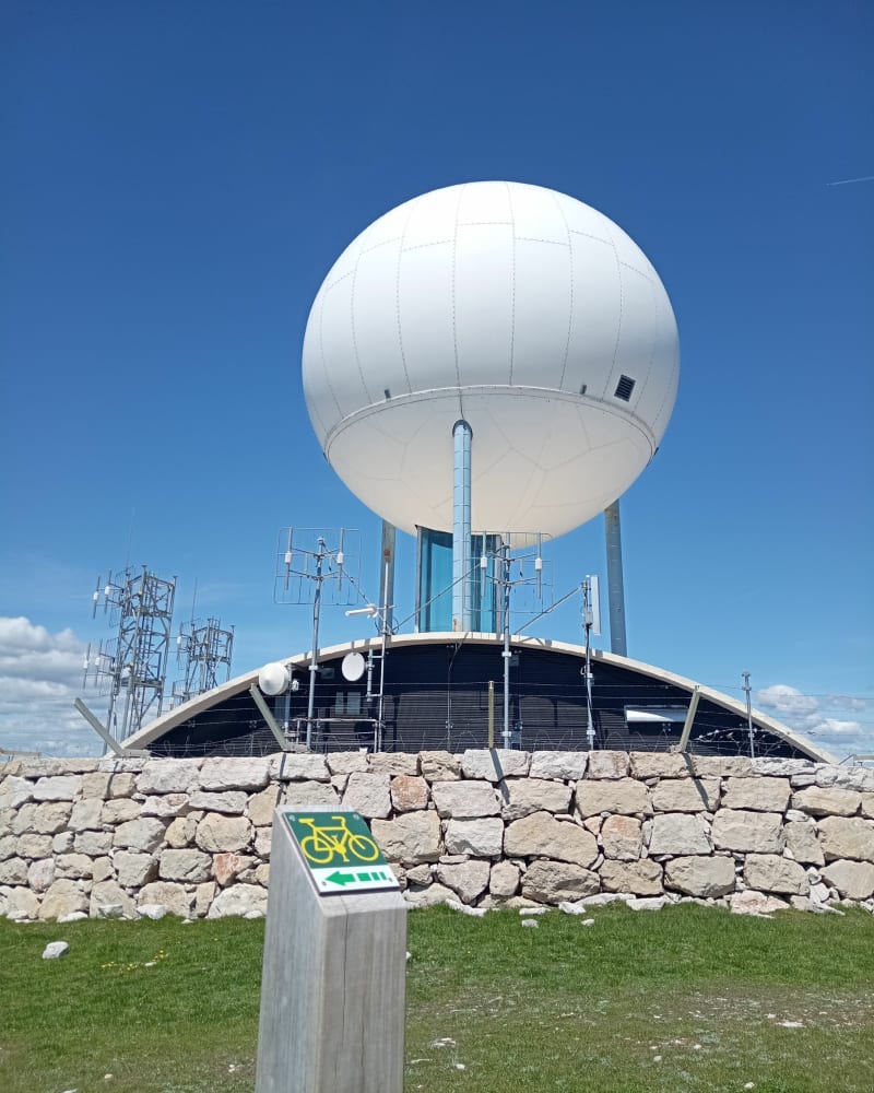 Boucle de Caussols vers le Radar de l'aviation civile du Haut Montet - Caussols