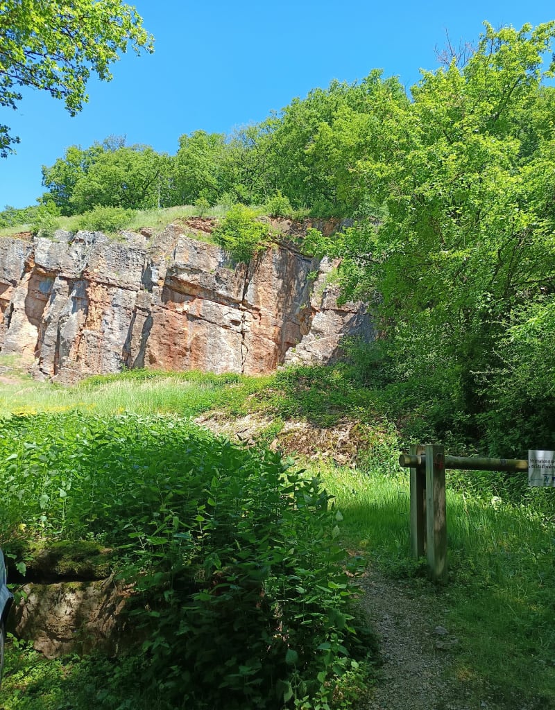 Sentier d'Etrigny jusqu'à la roche d'Anjou - Étrigny