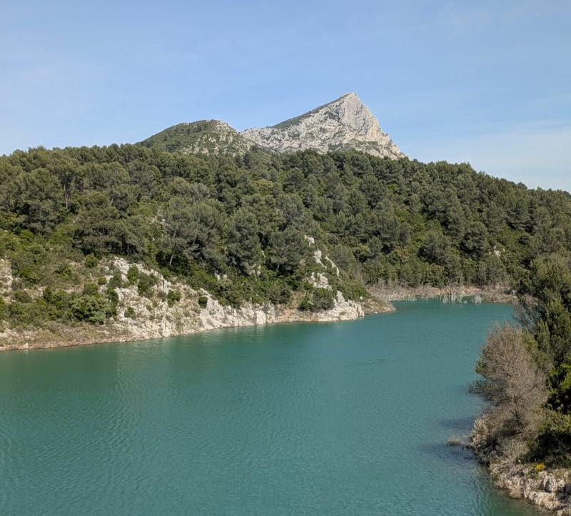 Sainte-Victoire depuis le barrage de Bimont - Saint-Marc-Jaumegarde