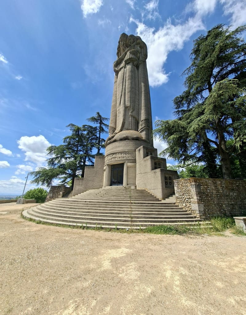 La Madone et le Carillon de Miribel - Saint-Maurice-de-Beynost